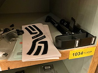 Diverse fietsonderdelen en petten - afbeelding 5 van  11