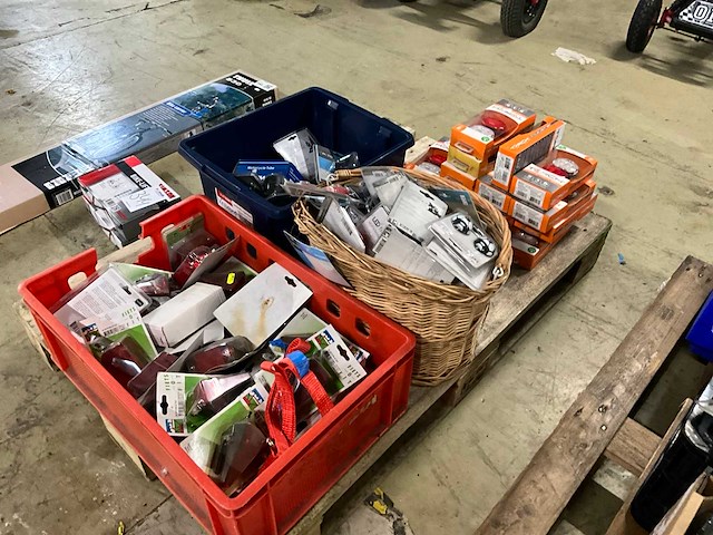 Diverse fietsonderdelen - afbeelding 2 van  6