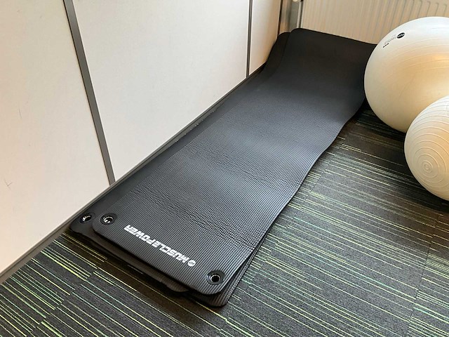 Diverse fitness accessoires - afbeelding 4 van  9