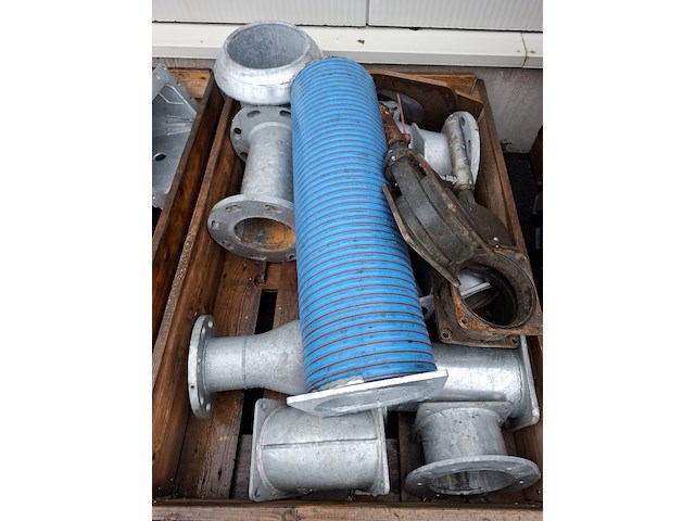 Diverse flenzen, koppelingen, afsluiters - afbeelding 2 van  7