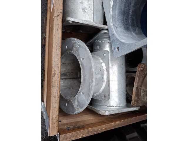 Diverse flenzen, koppelingen, afsluiters - afbeelding 3 van  7