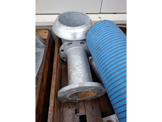 Diverse flenzen, koppelingen, afsluiters - afbeelding 6 van  7