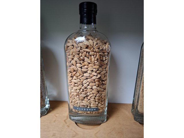 Diverse flessen 'hooghoudt' - afbeelding 2 van  13