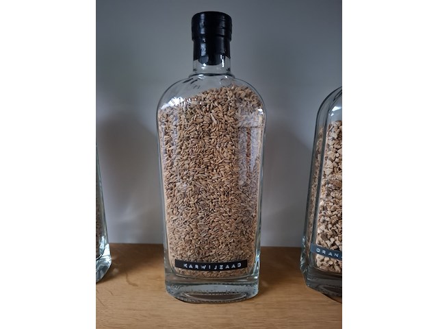 Diverse flessen 'hooghoudt' - afbeelding 8 van  13