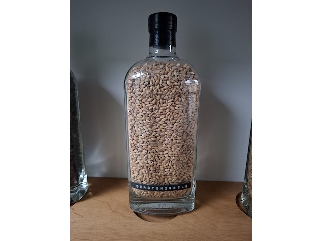 Diverse flessen 'hooghoudt' - afbeelding 9 van  13