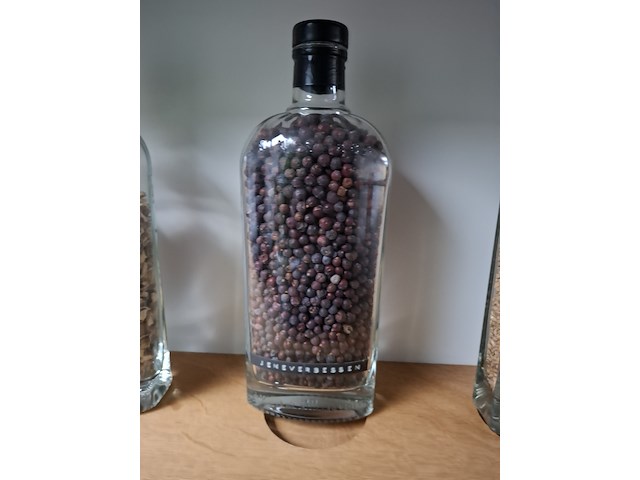 Diverse flessen 'hooghoudt' - afbeelding 10 van  13