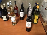 Diverse flessen wijn (25x) - afbeelding 2 van  5
