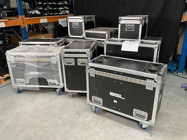 Diverse flightcase (8x) - afbeelding 1 van  16