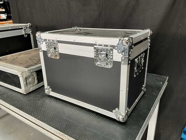 Diverse flightcase (8x) - afbeelding 16 van  16