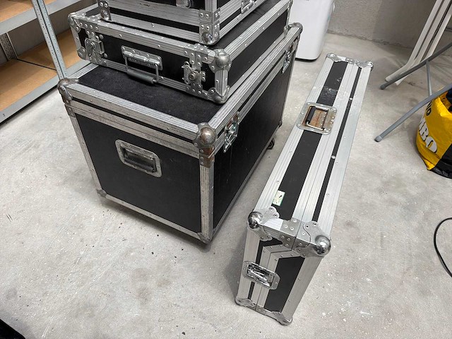Diverse flightcases (4x) - afbeelding 3 van  3
