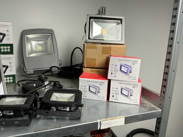 Diverse flood lights (12x) - afbeelding 2 van  5