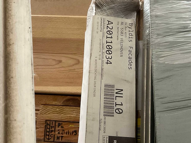 Diverse foamstrips en metalen staaf materiaal - afbeelding 3 van  11