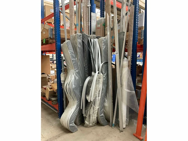 Diverse foamstrips en metalen staaf materiaal - afbeelding 5 van  11