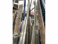 Diverse foamstrips en metalen staaf materiaal - afbeelding 11 van  11