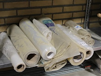 Diverse folie op schap. - afbeelding 2 van  2
