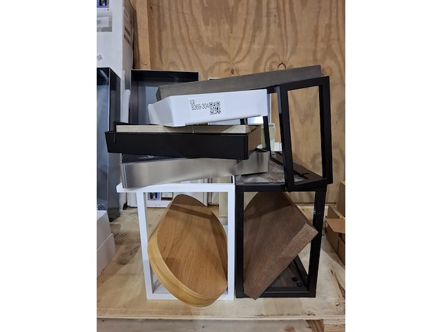 Diverse fontein-frames en plankjes - afbeelding 1 van  6