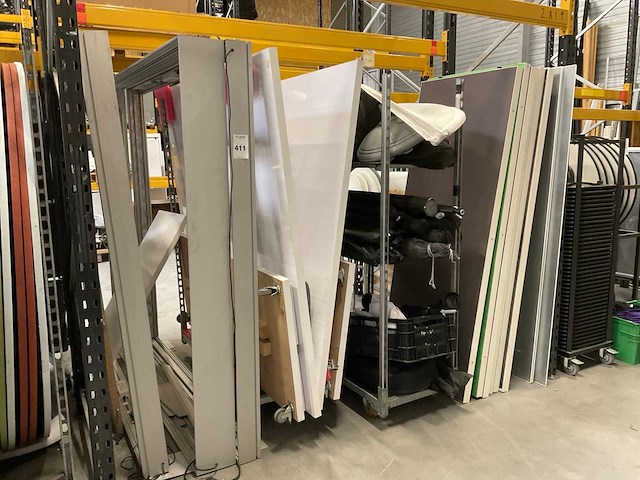 Diverse frames en wanden - afbeelding 1 van  12
