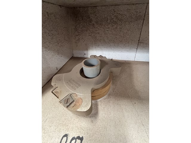 Diverse freeskoppen voor kozijnen maken rekord, , t.b.v. pennenbank en tafelfrees - afbeelding 2 van  27