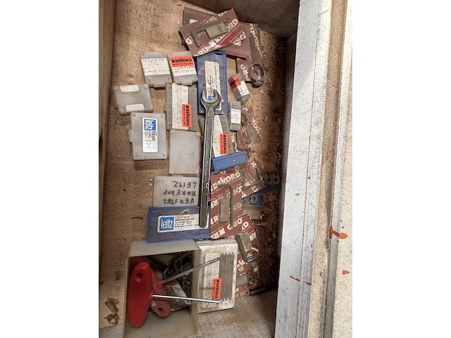 Diverse freeskoppen voor kozijnen maken rekord, , t.b.v. pennenbank en tafelfrees - afbeelding 10 van  27