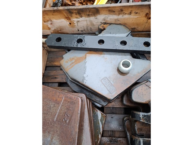 Diverse frontgewichten - afbeelding 8 van  8