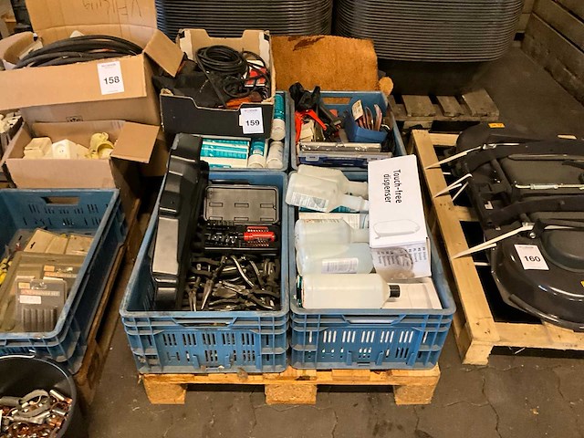 Diverse garage inventaris - afbeelding 1 van  5