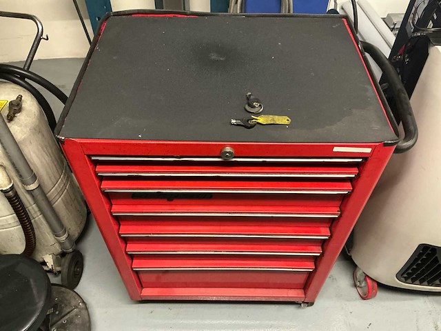 Diverse garage inventaris - afbeelding 8 van  33