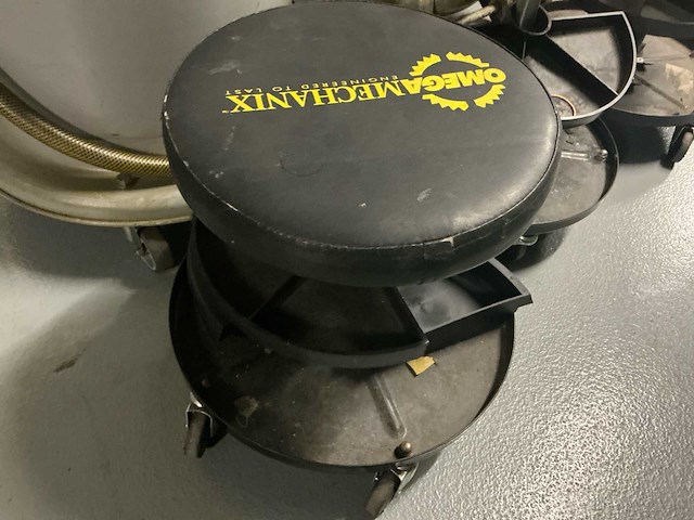 Diverse garage inventaris - afbeelding 11 van  33