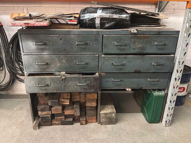 Diverse garage inventaris - afbeelding 7 van  63