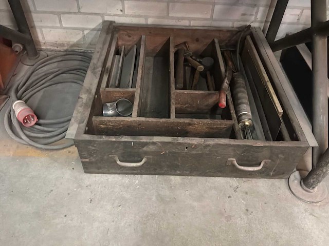 Diverse garage inventaris - afbeelding 14 van  63