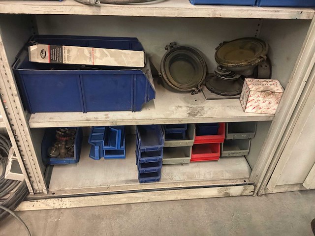 Diverse garage inventaris - afbeelding 28 van  63