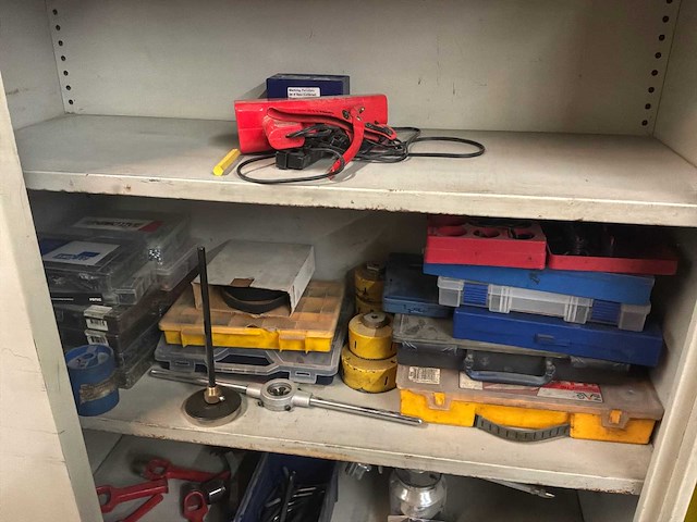 Diverse garage inventaris - afbeelding 32 van  63