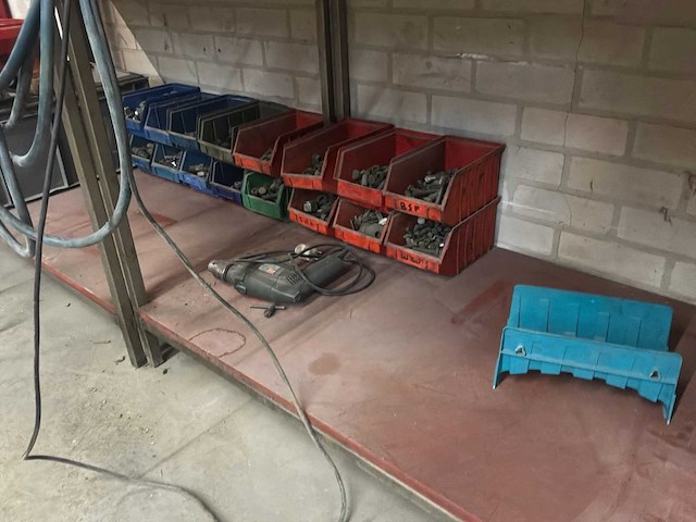 Diverse garage inventaris - afbeelding 43 van  63