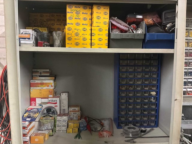 Diverse garage inventaris - afbeelding 48 van  63