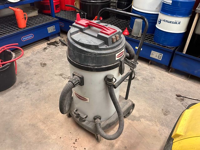 Diverse garage inventaris - afbeelding 61 van  63