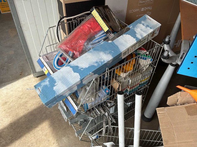Diverse garage inventaris - afbeelding 8 van  19