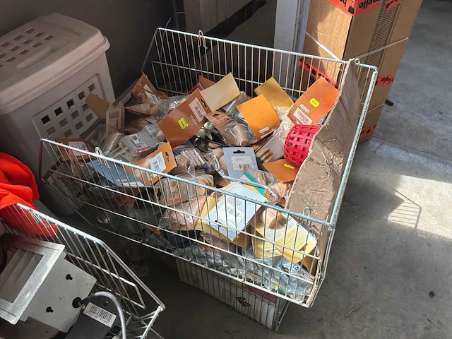 Diverse garage inventaris - afbeelding 9 van  19