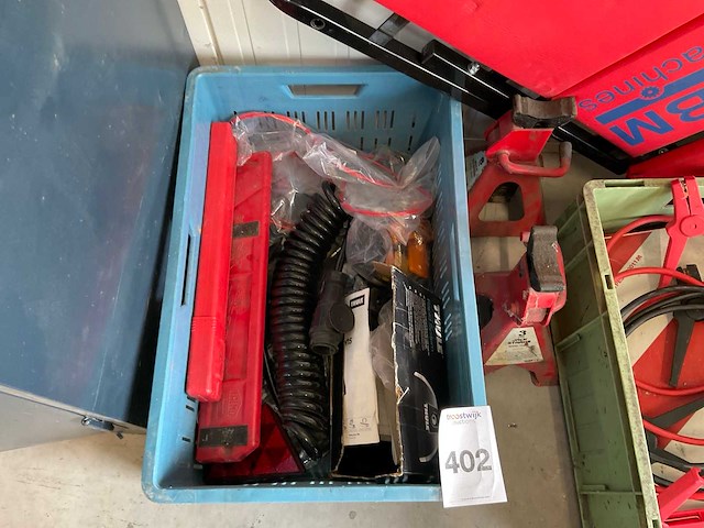 Diverse garage inventaris - afbeelding 7 van  7