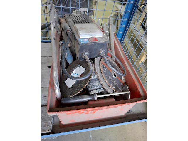 Diverse garage inventaris - afbeelding 7 van  7