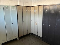 Diverse garderobekasten (2x) - afbeelding 1 van  3