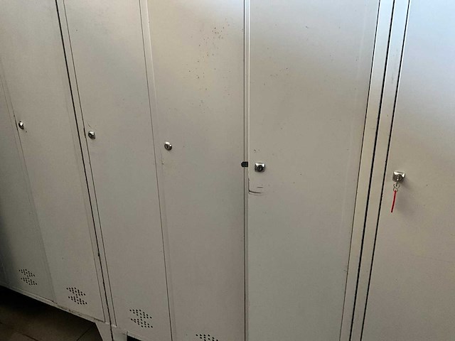 Diverse garderobekasten (4x) - afbeelding 3 van  4