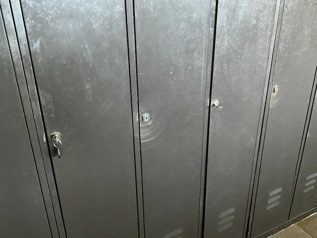 Diverse garderobekasten (5x) - afbeelding 4 van  7