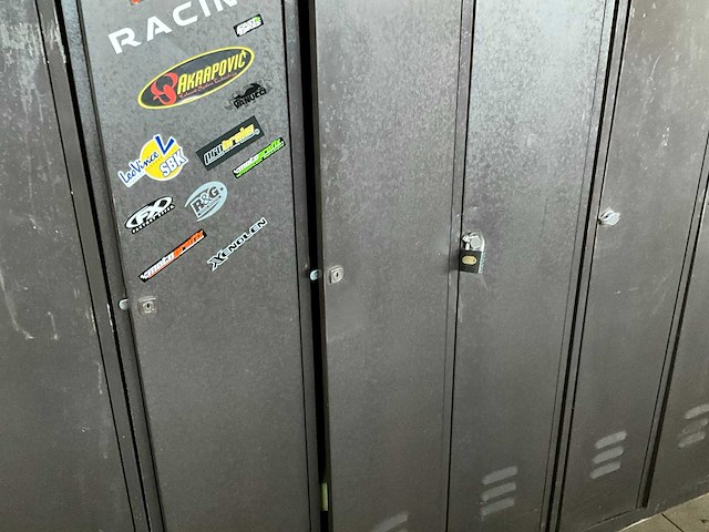 Diverse garderobekasten (5x) - afbeelding 6 van  7