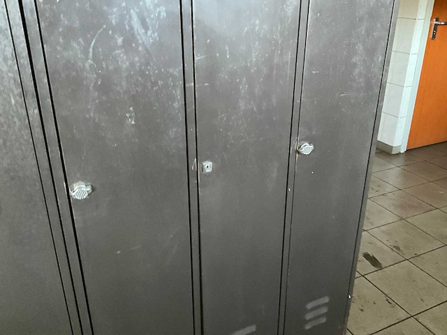 Diverse garderobekasten (5x) - afbeelding 7 van  7