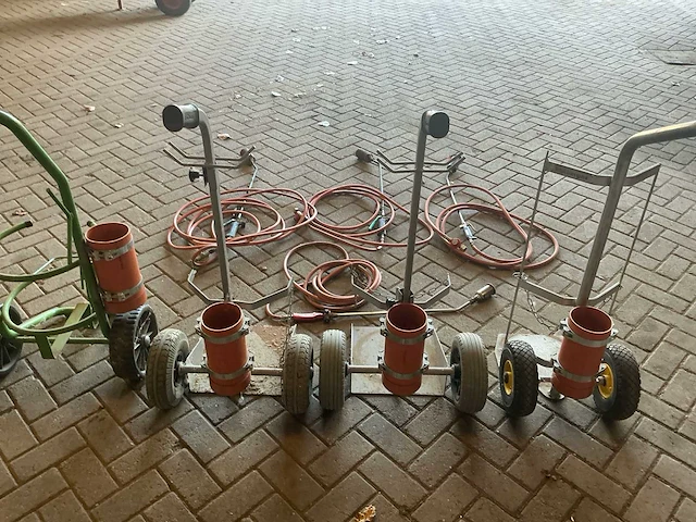Diverse gas-/onkruidbranders met gasfleswagens en slangen (4 sets) - afbeelding 3 van  3