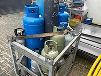 Diverse gas tanks en cilinders - afbeelding 3 van  4