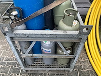 Diverse gas tanks en cilinders - afbeelding 4 van  4