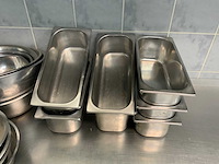 Diverse gastronormbakken en rvs patisserie kommen - afbeelding 5 van  6