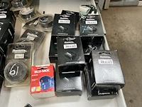 Diverse gatenboren in ladenkast - afbeelding 5 van  20