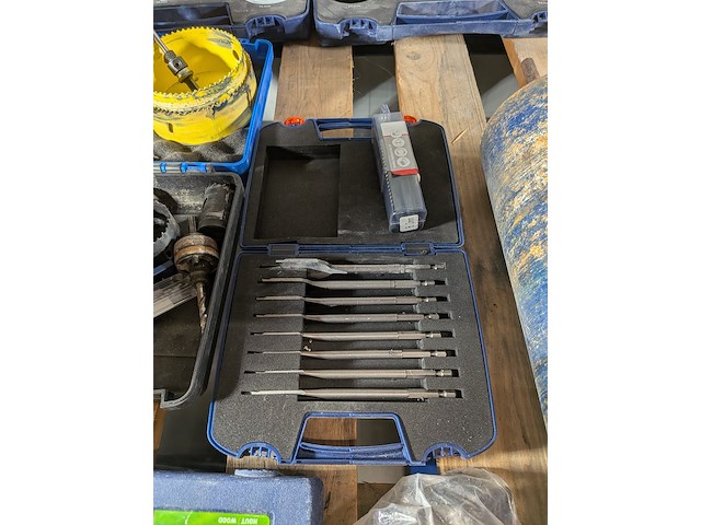 Diverse gatenzagen en boren - afbeelding 2 van  15