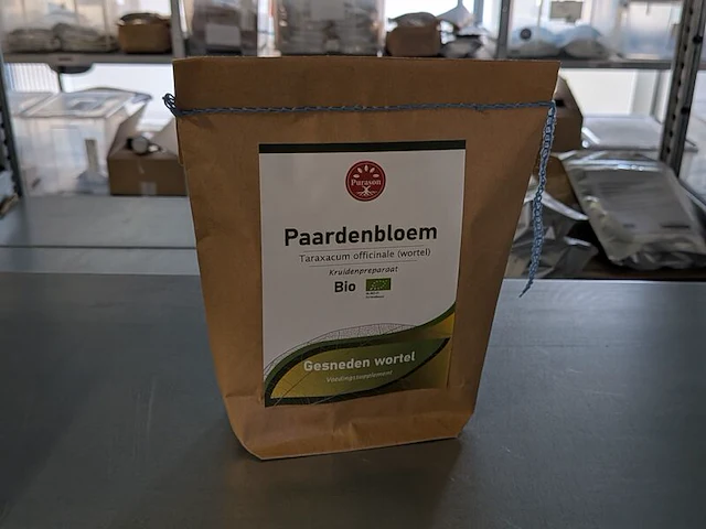 Diverse gedroogde poeders & kruiden, o.a. vitanics, purason - afbeelding 9 van  11